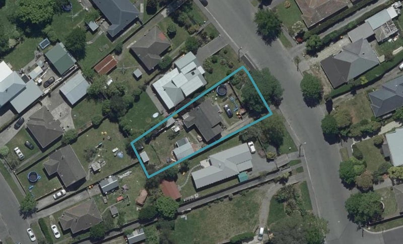 27 Brookside Terrace, Bryndwr, Christchurch - Carousel 1