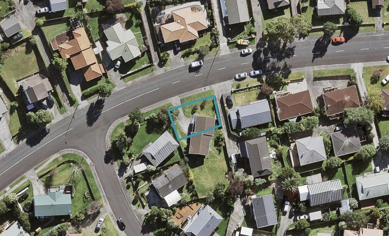 50A Barbados Drive, Unsworth Heights, Auckland - Carousel 1