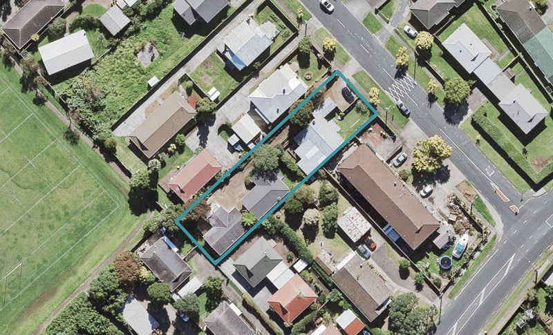 1/4 Northall Road, New Lynn, Auckland - Carousel 1