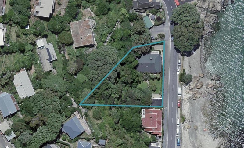 395 Karaka Bay Road, Karaka Bays, Wellington - Carousel 1