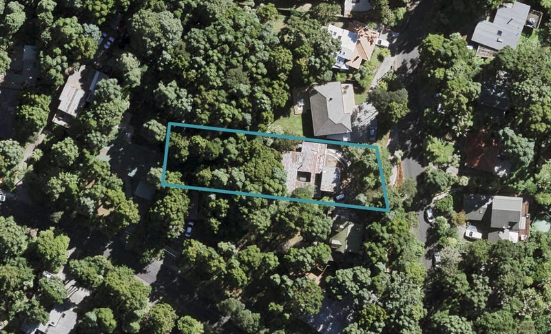 11 Tainui Road, Titirangi, Auckland - Carousel 1