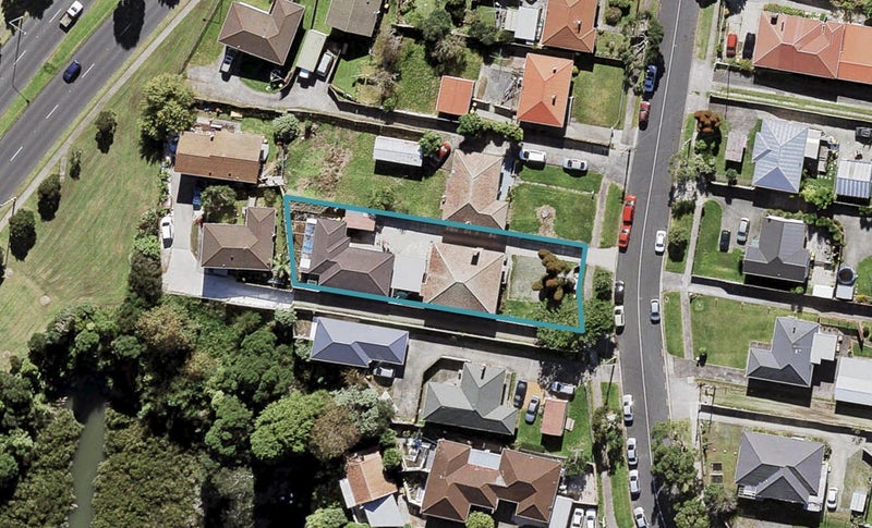 30 Reid Road, New Lynn, Auckland - Carousel 1
