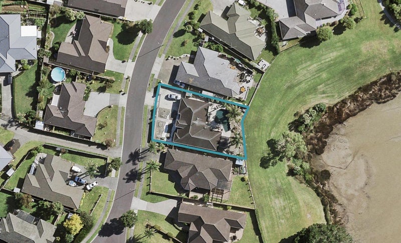 12 Waione Court, Takanini, Auckland - Carousel 1