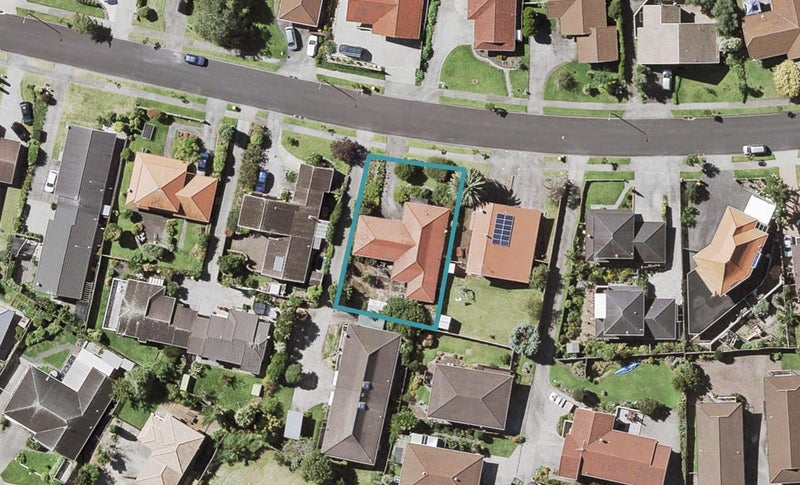 78 Dalwhinnie Parade, Highland Park, Auckland - Carousel 1