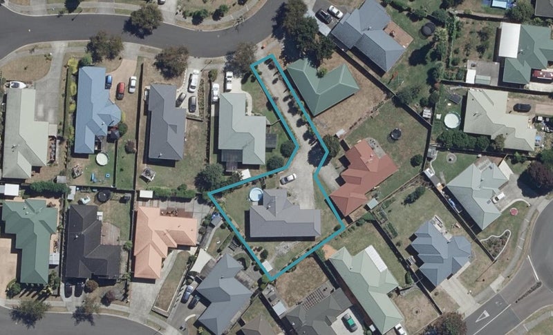17 Rochester Place, Nawton, Hamilton - Carousel 1