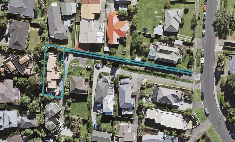 9 Colonial Road, Chatswood, Auckland - Carousel 1