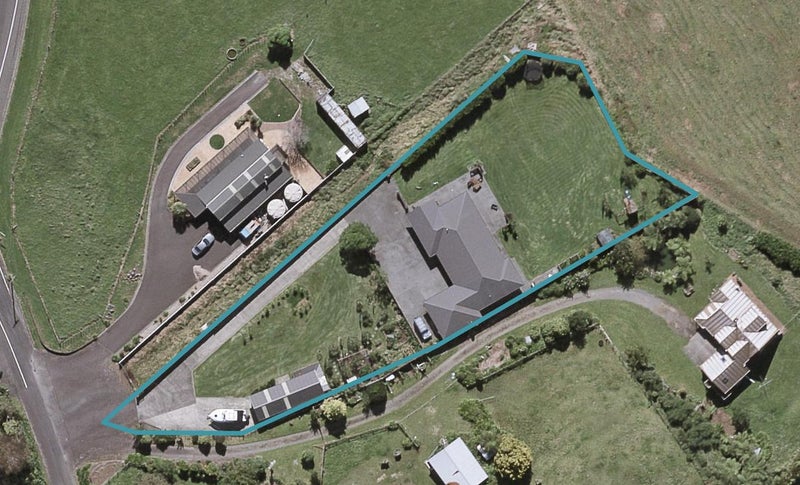 3 Sealy Road, Omata, New Plymouth - Carousel 1