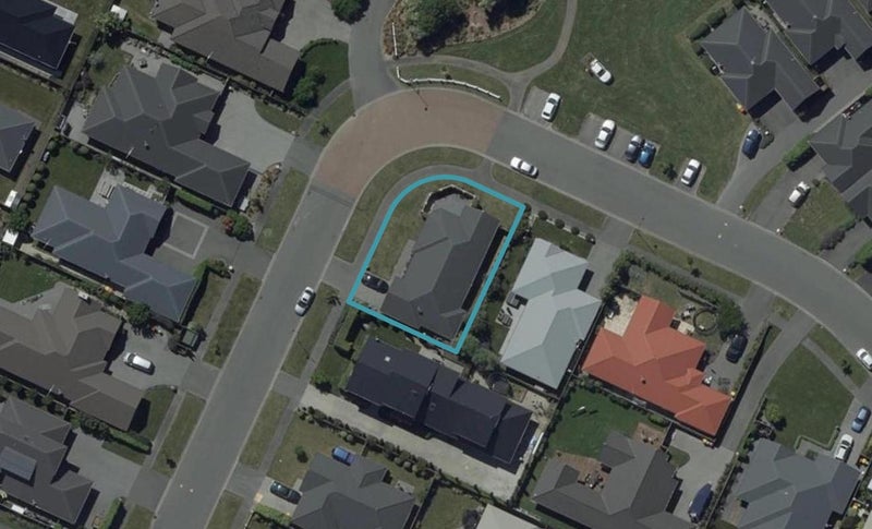19 Date Crescent, Aidanfield, Christchurch - Carousel 1