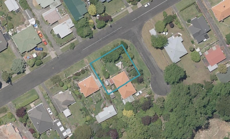 14 Marshall Avenue, Whanganui East, Whanganui - Carousel 1