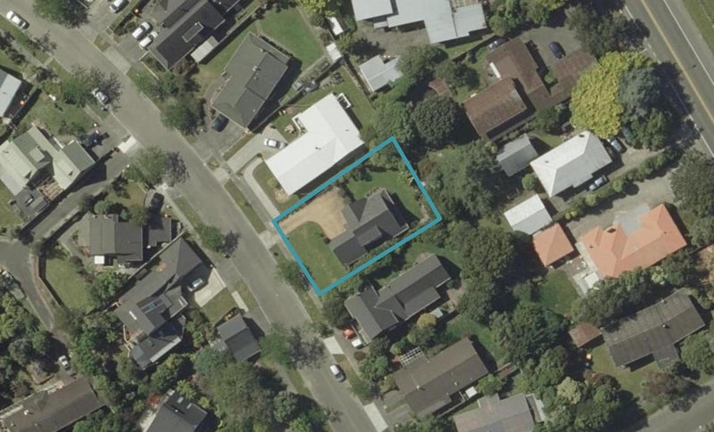 8 Heathcote Place, Fitzherbert, Palmerston North - Carousel 1