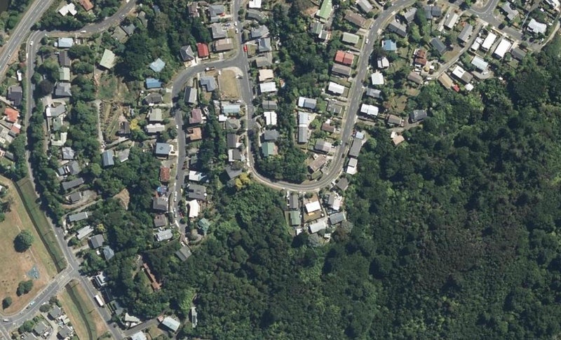 33 Lord Street, Stokes Valley, Lower Hutt - Carousel 1