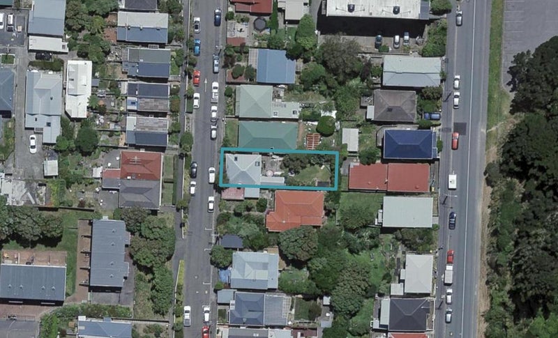 17 Edinburgh Terrace, Berhampore, Wellington - Carousel 1