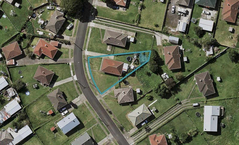 8 Wynton Place, Otara, Auckland - Carousel 1