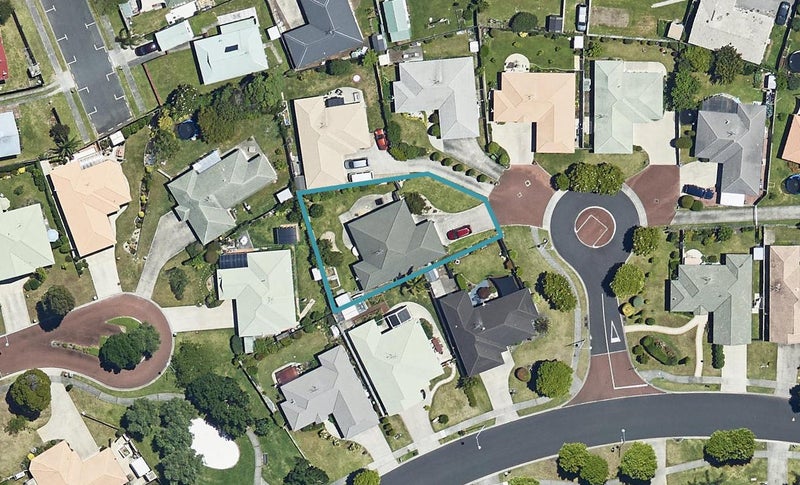 3 Evergreen Glade, Papamoa Beach, Papamoa - Carousel 1