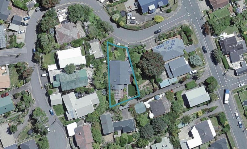 3 Donald Crescent, Karori, Wellington - Carousel 1