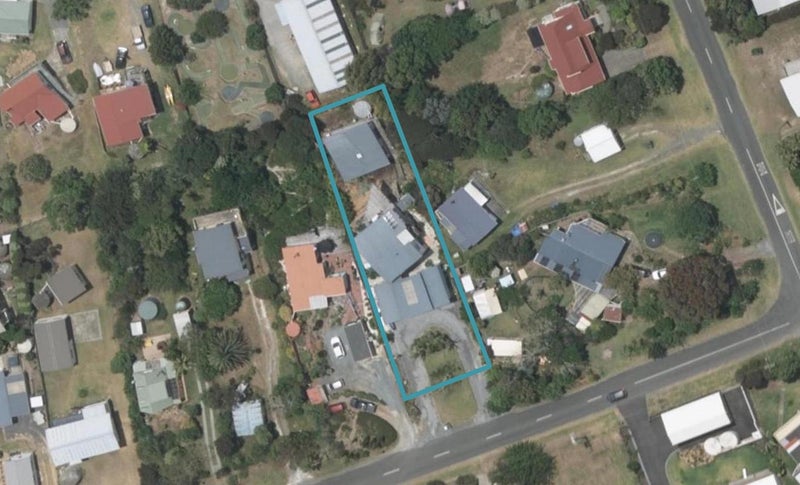 11 Findlay Street, Mangawhai Heads, Mangawhai - Carousel 1