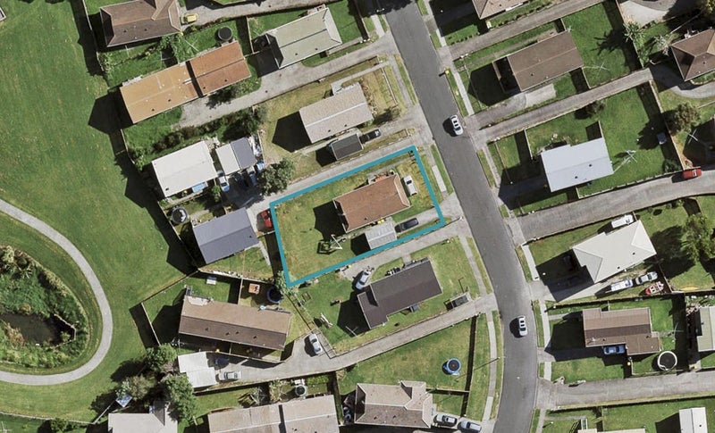 16 Hanford Place, Clendon Park, Auckland - Carousel 1