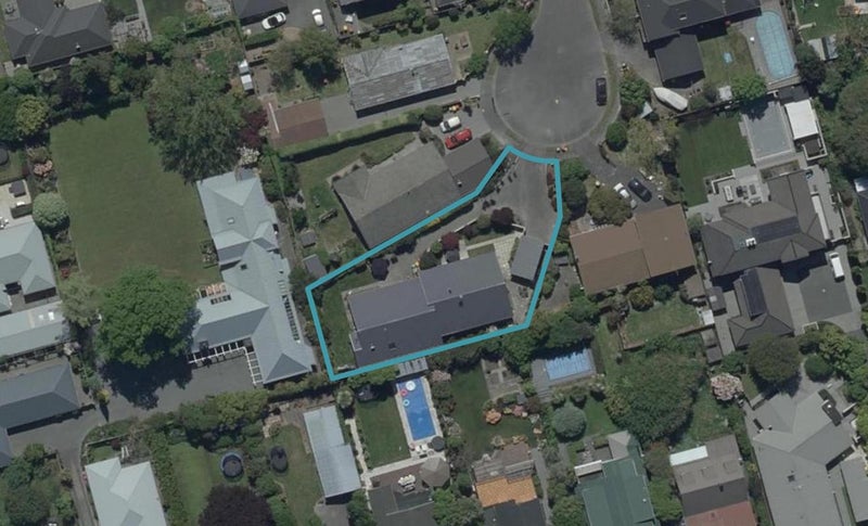 2/10 Ladbrokes Place, Fendalton, Christchurch - Carousel 1