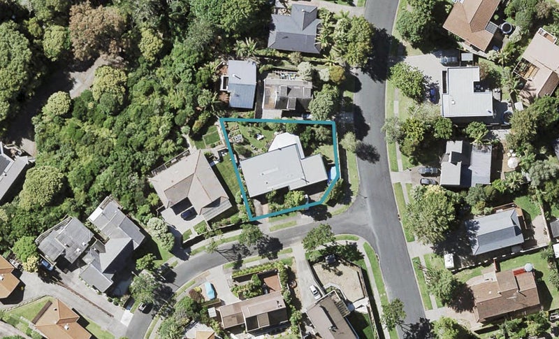 1 Aries Place, Shelly Park, Auckland - Carousel 1