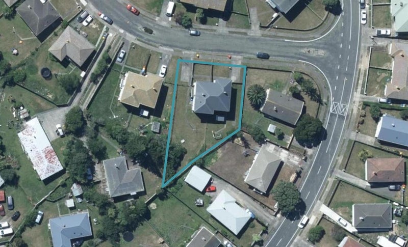 46 Kaituna Street, Waitangirua, Porirua - Carousel 1