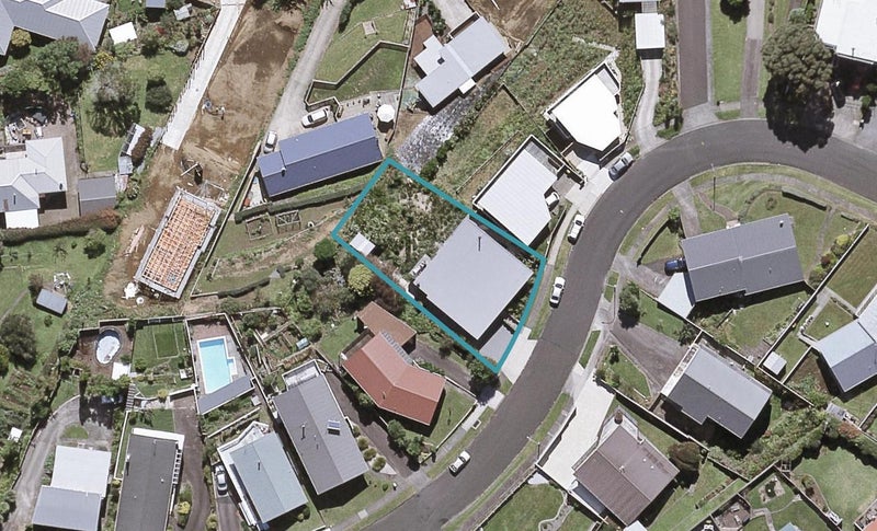 27 Crownhill Street, Spotswood, New Plymouth - Carousel 1