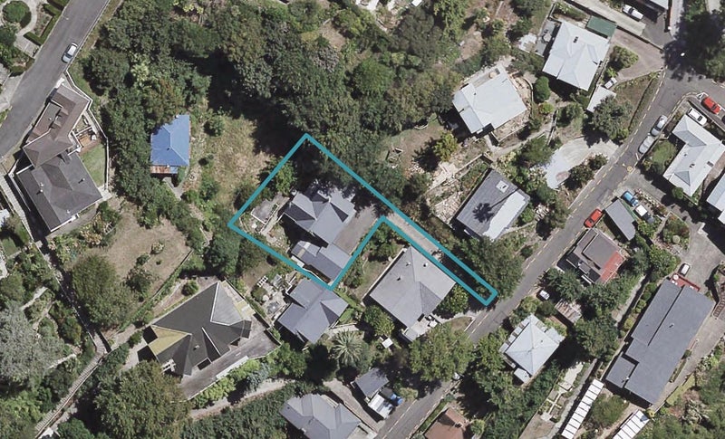 10 Brewster Street, Bluff Hill, Napier - Carousel 1