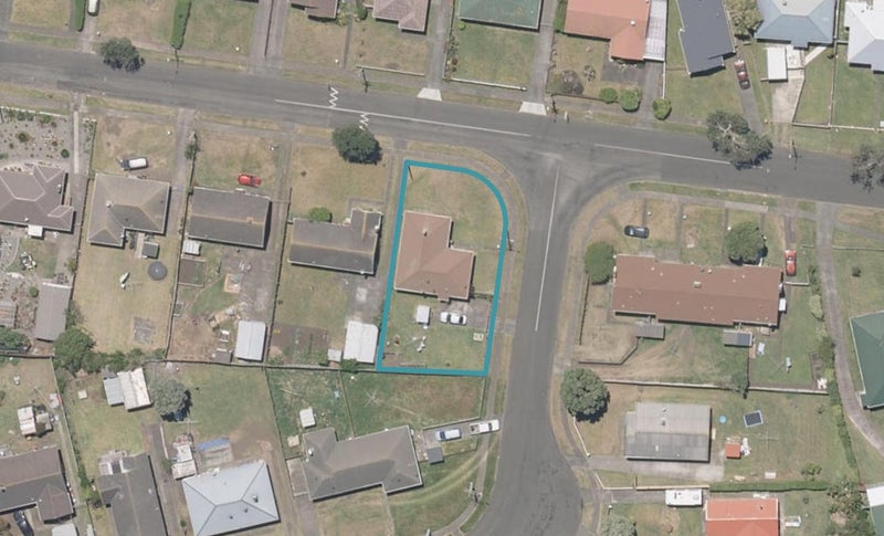 2 Armstrong Place, Gonville, Whanganui - Carousel 1