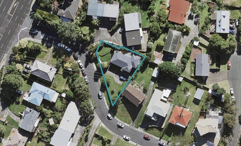 4 Camelot Place, Glenfield, Auckland - Carousel 1