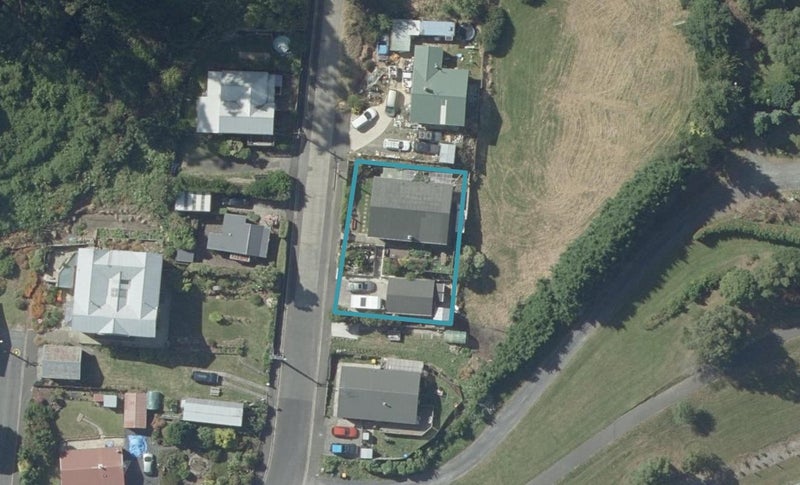 47 Barnes Drive, Caversham, Dunedin - Carousel 1