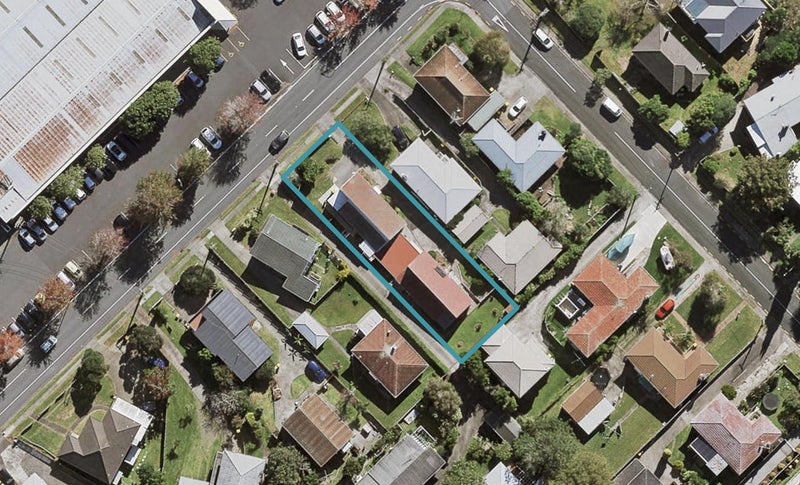 2/23 College Road, Northcote, Auckland - Carousel 1