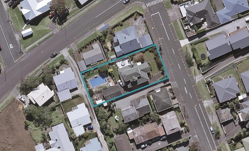 46 Paynters Avenue, Strandon, New Plymouth - Carousel 1