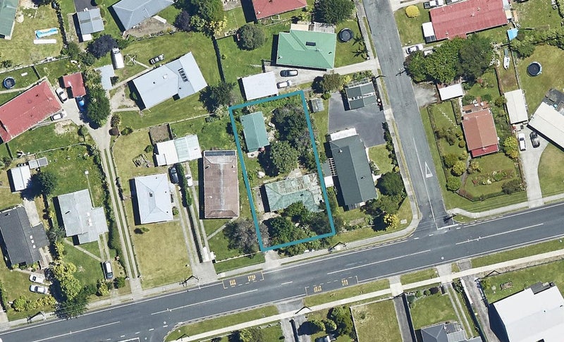34 Kawaha Point Road, Fairy Springs, Rotorua - Carousel 1