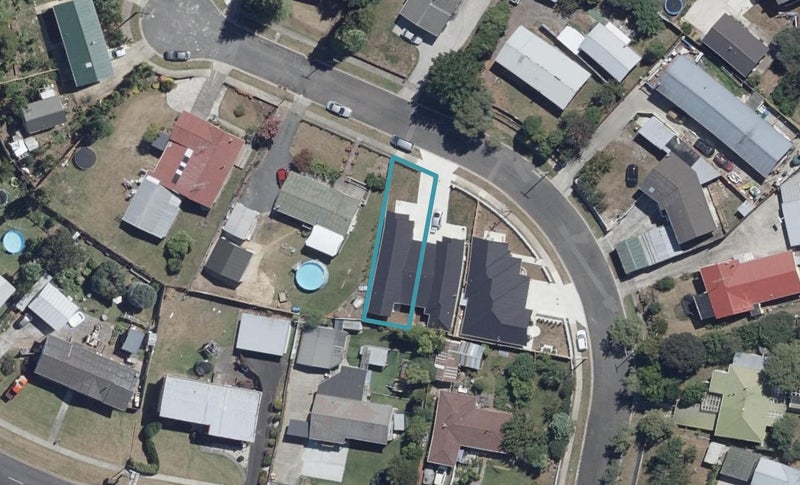 4/4 Maynard Place, Temple View, Hamilton - Carousel 1