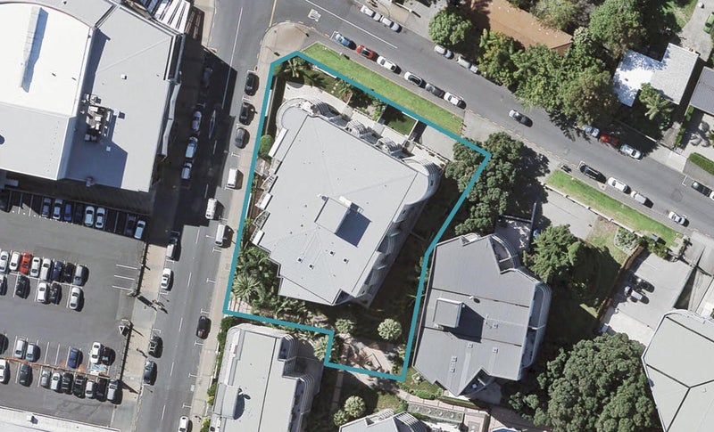 3B/175 Hurstmere Road, Takapuna, Auckland - Carousel 1