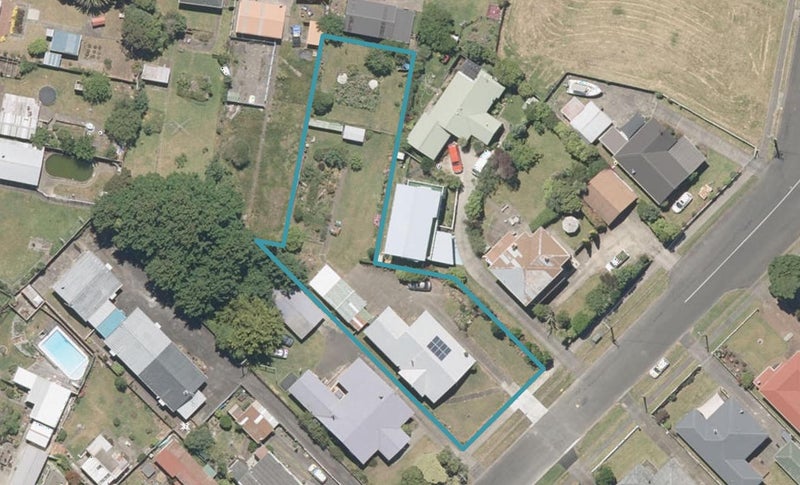 14 Cambridge Street, Gonville, Whanganui - Carousel 1
