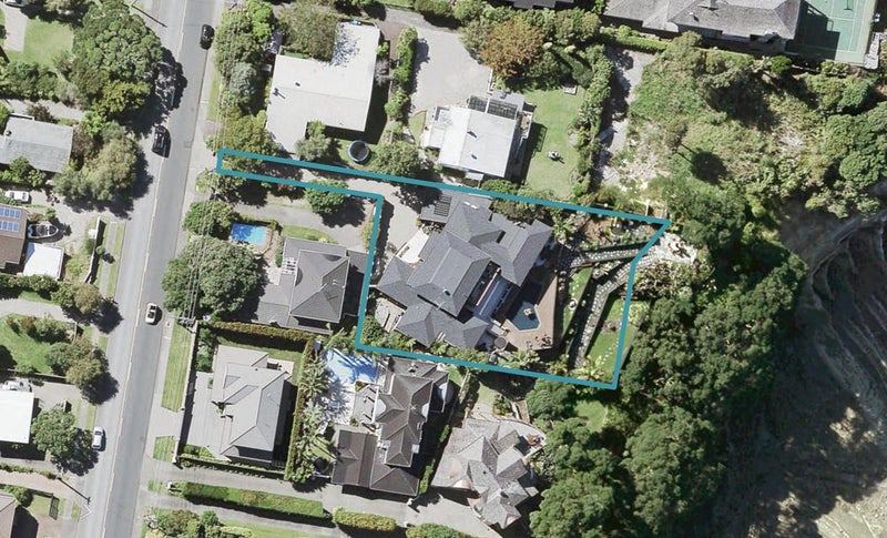 233 Beach Road, Campbells Bay, Auckland - Carousel 1