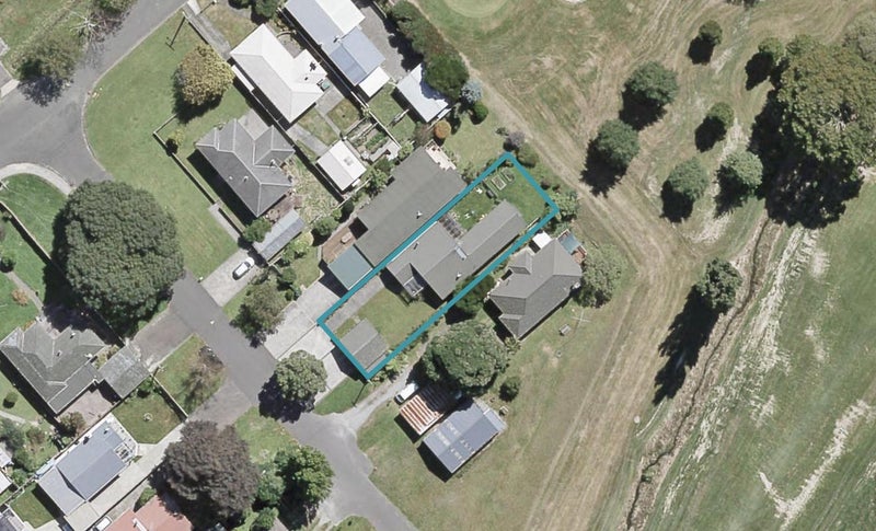 5 York Avenue, Manor Park, Lower Hutt - Carousel 1