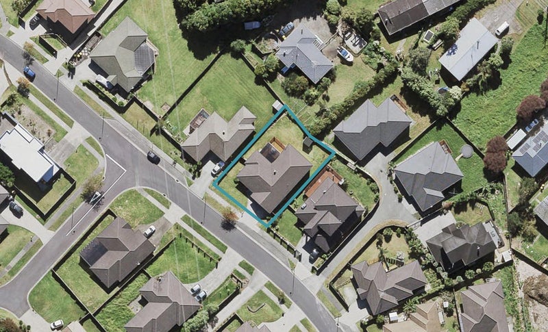 17 Cartmel Avenue, Massey, Auckland - Carousel 1