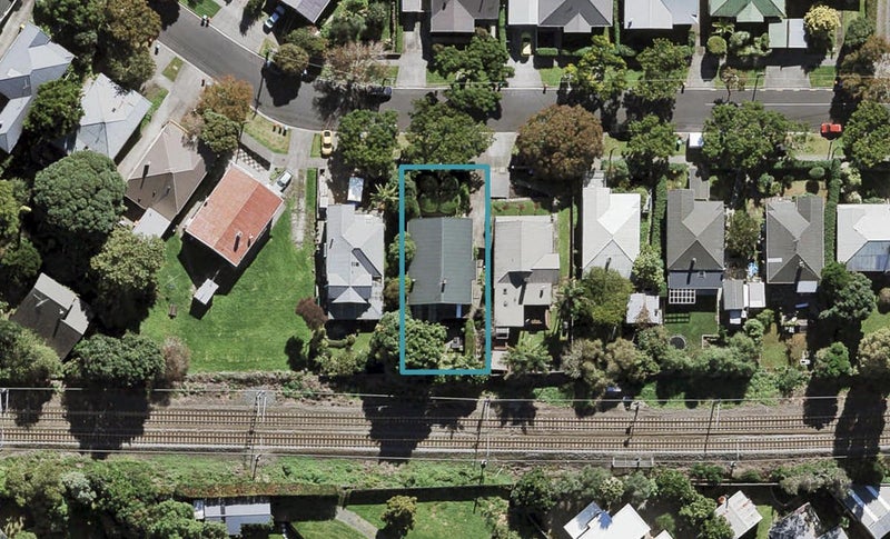 30 Malvern Road, Morningside, Auckland - Carousel 1