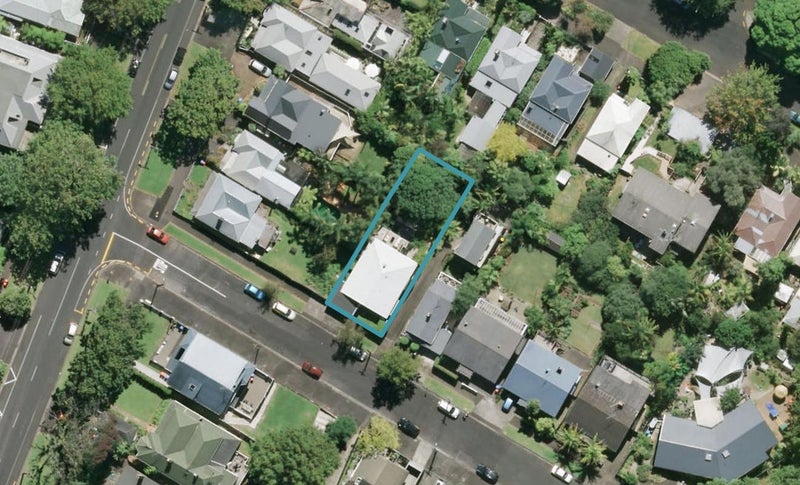4 Tahuna Street, Freemans Bay, Auckland - Carousel 1