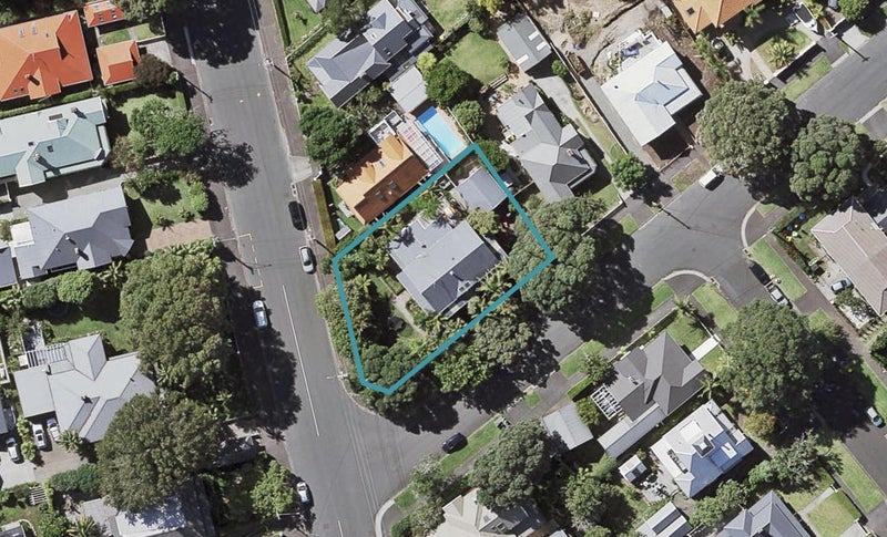 3 Matai Road, Devonport, Auckland - Carousel 1