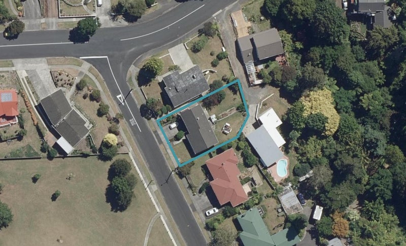 58 Carlyle Avenue, Chartwell, Hamilton - Carousel 1