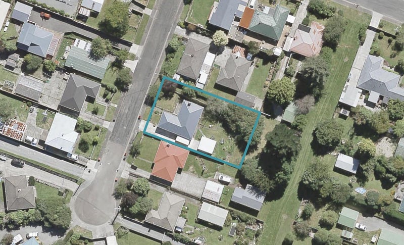 5 Waimarama Grove, Birchville, Upper Hutt - Carousel 1