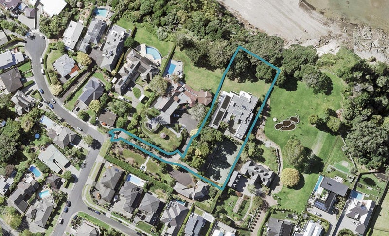35 Seymour Road, Mellons Bay, Auckland - Carousel 1