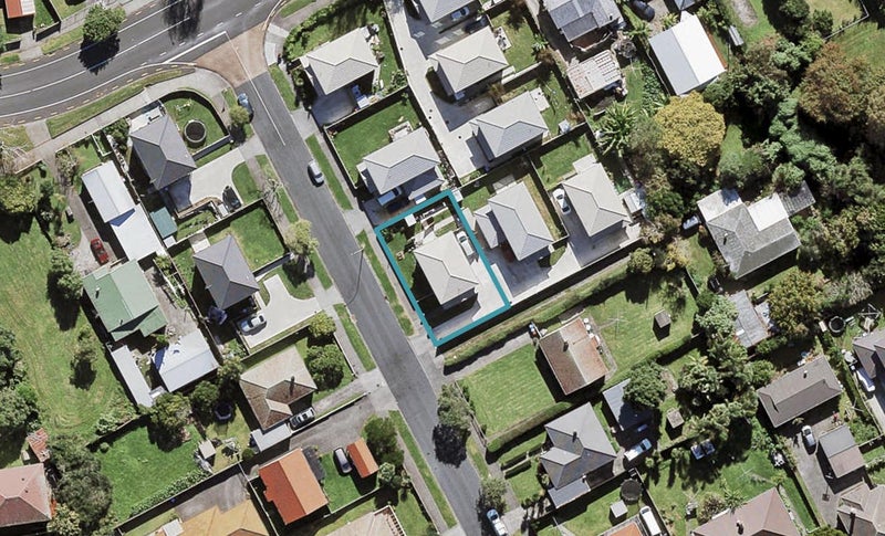 2C Maire Street, Avondale, Auckland - Carousel 1