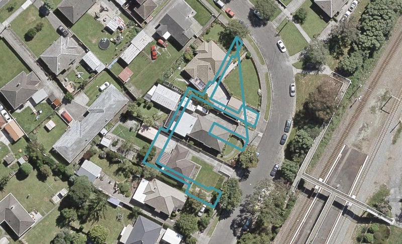 2/10 Rainey Grove, Taita, Lower Hutt - Carousel 1