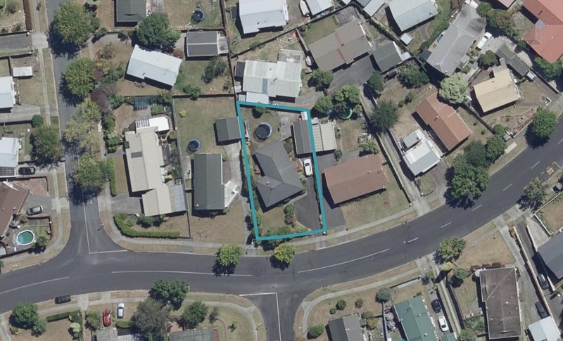 13 Tupelo Street, Pukete, Hamilton - Carousel 1