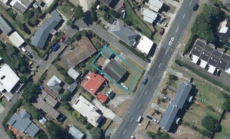 18 Tireti Road, Titahi Bay, Porirua - Carousel 1