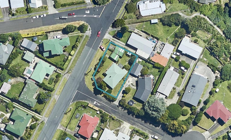 95 Kingswood Road, Brookfield, Tauranga - Carousel 1