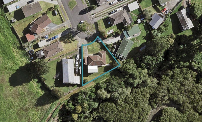 11 Siska Place, Wattle Downs, Auckland - Carousel 1